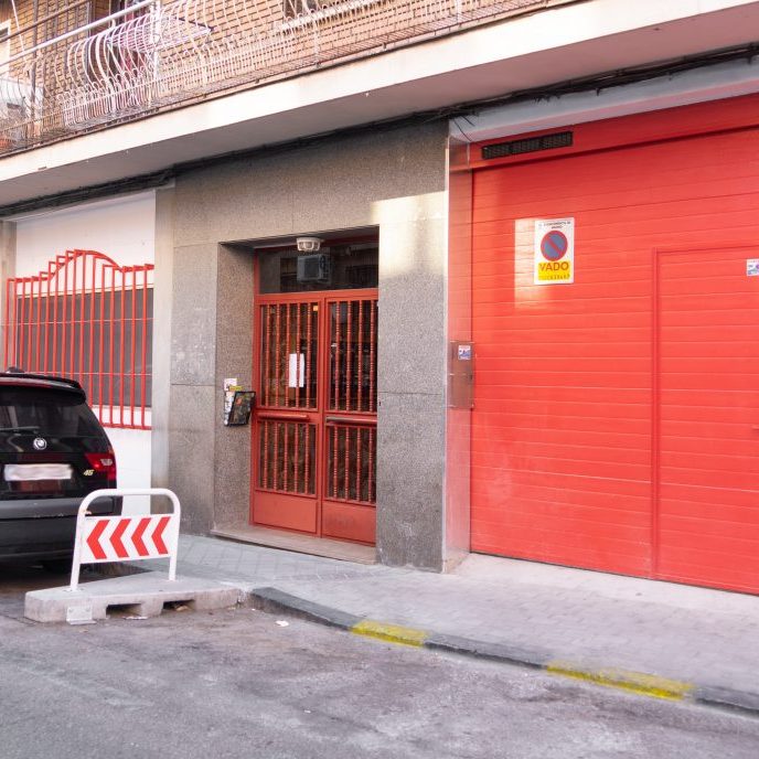Tifón Mini almacenes