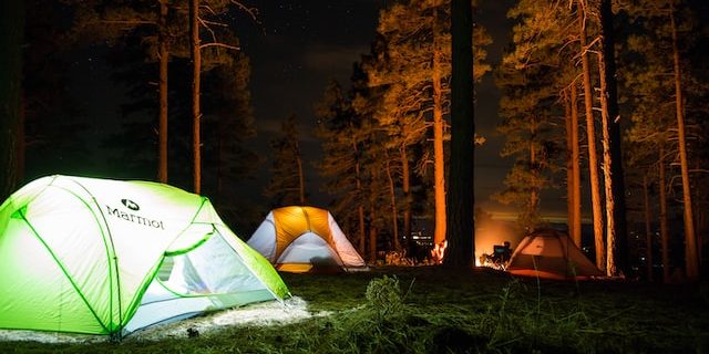 Almacenar-tu-equipo-de-camping-en-un-trastero-de-alquiler Consejos para guardar tu equipo de campamento durante el invierno