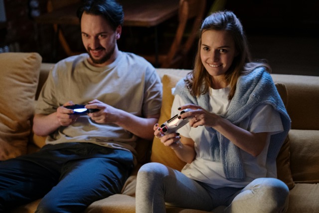 equipo-gamer-en-trastero- Alquiler de trasteros para gamers