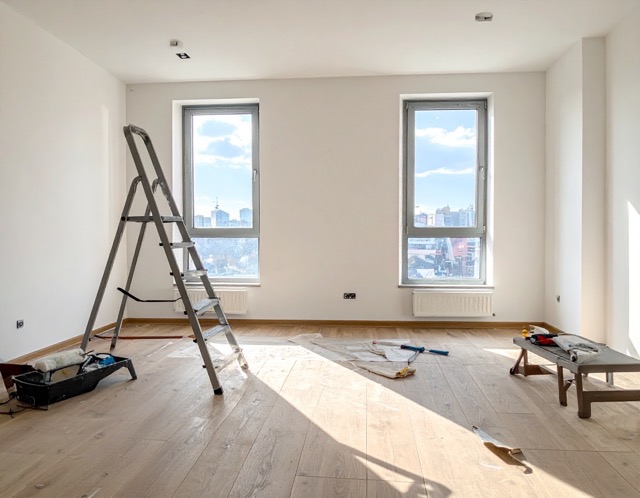 reforma-apartamento-trastero-alquiler- un trastero durante una pequeña reforma y redecoración